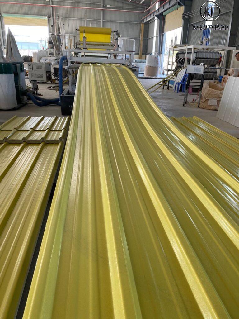 Tôn Nhựa 4 lớp PVC/ASA 6 Sóng Vuông – Tôn Nhựa Khởi Thành